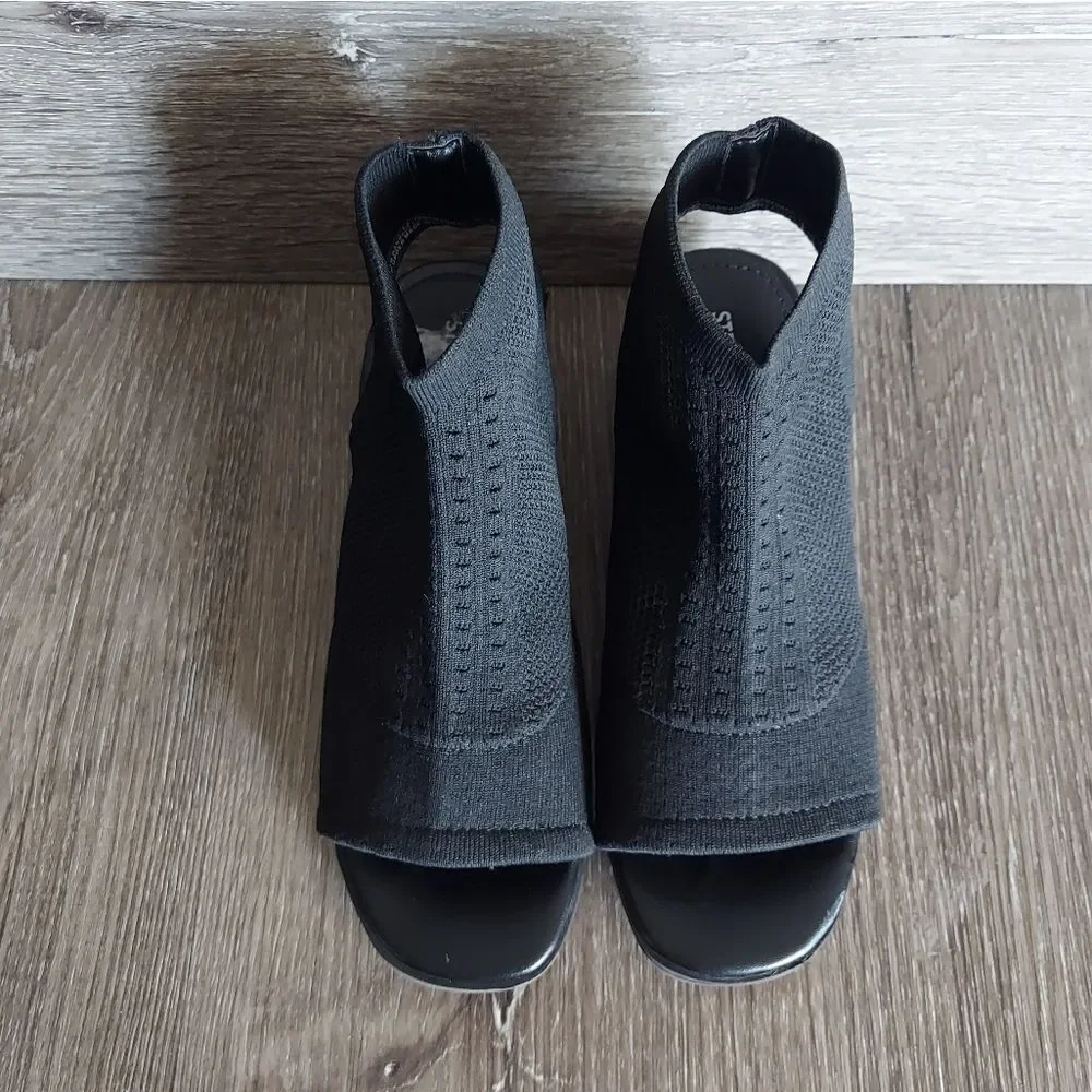 Steve Madden comfortable knit